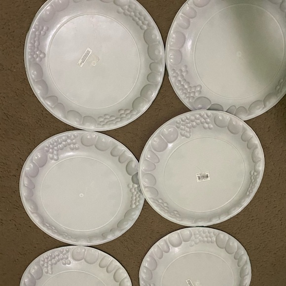 Vintage Set Of 9 Melamine 15”x15”Festive Holiday Large Round Serving 3D Platters - Picture 12 of 15